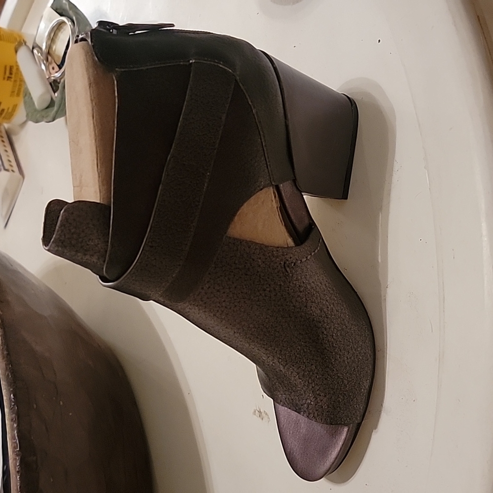 Wedges - Picture 2 of 4